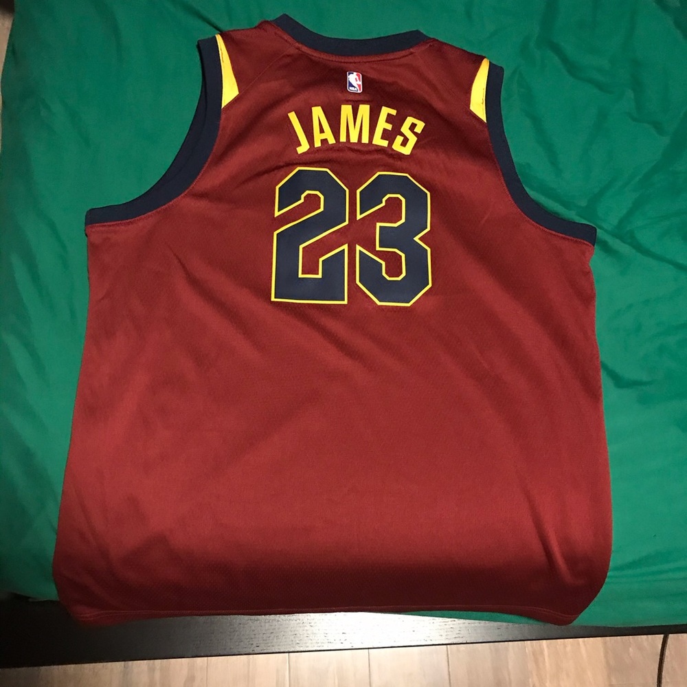 NIKE LeBron Cavs Jersey